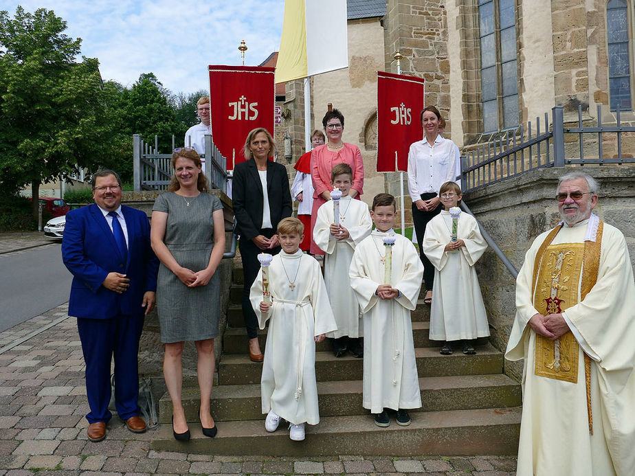 Feier der 1. Heiligen Kommunion in Sankt Crescentius (Foto: Karl-Franz Thiede)